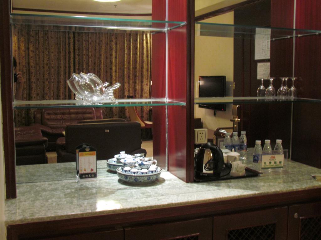 W.Y. Lera Hotel Guangzhou Bagian luar foto