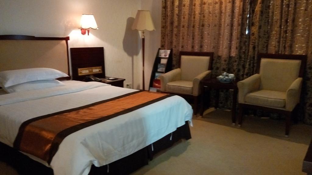 W.Y. Lera Hotel Guangzhou Bagian luar foto