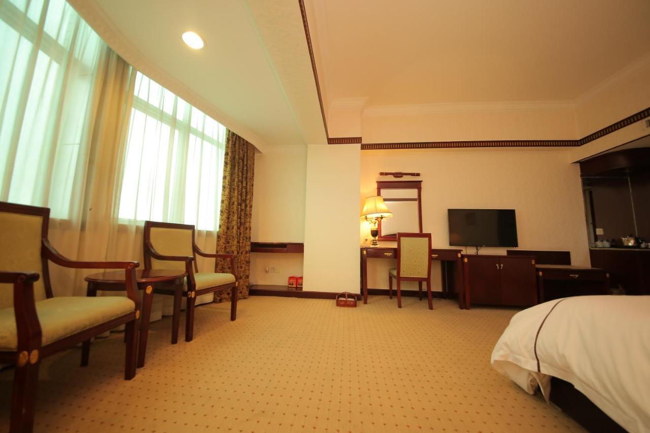 W.Y. Lera Hotel Guangzhou Bagian luar foto