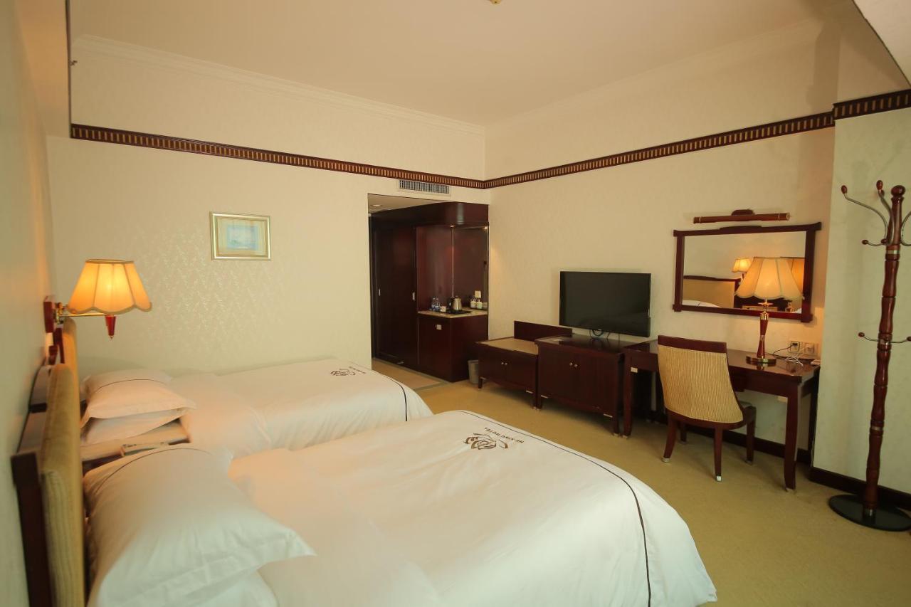 W.Y. Lera Hotel Guangzhou Bagian luar foto